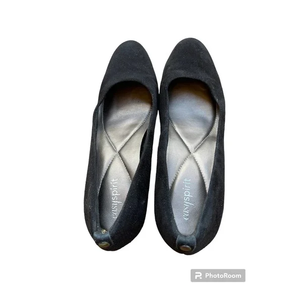 Easy Spirit Slip-on Dress Pumps in Black. Size 8/Eight. - Picture 2 of 3